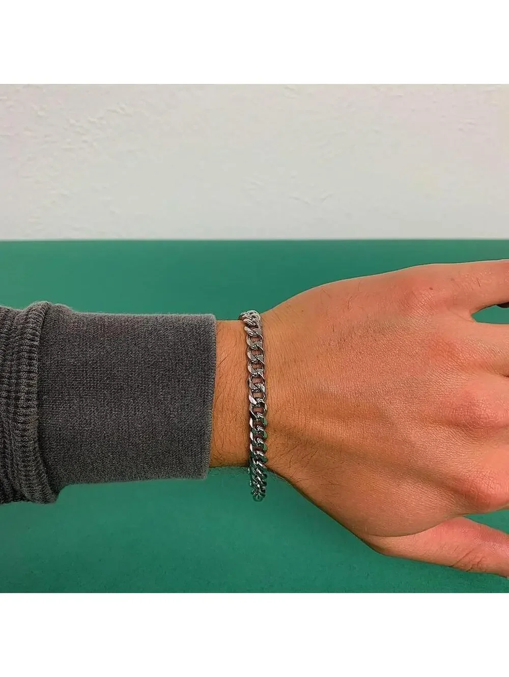 Y2k Vintage style Silver color Cuban Link bracelet. Cool design. Nice quality